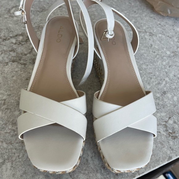 Absolutely NEW - Picture 2 of 10